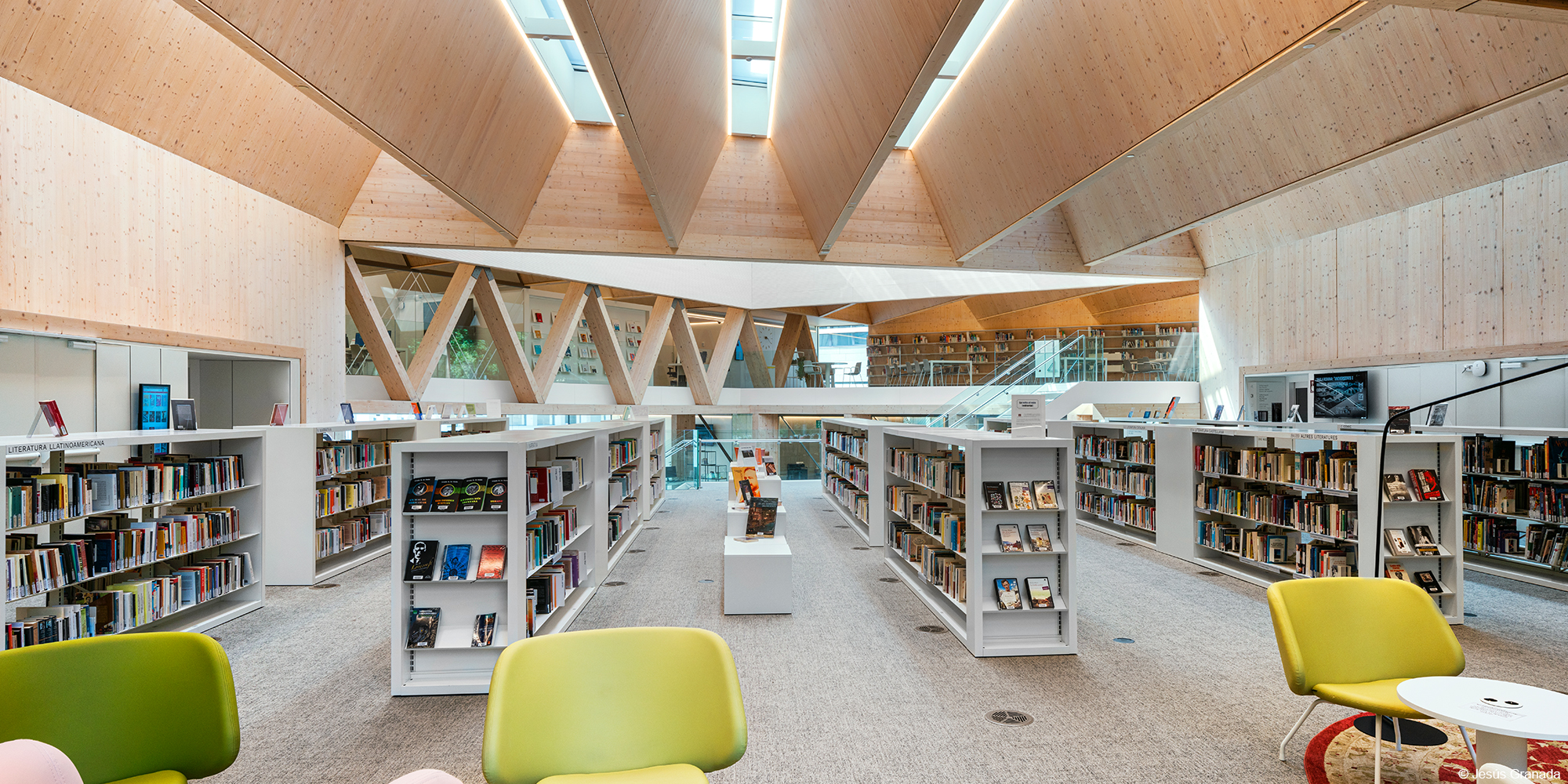 2 Bibliotheque Garcia Marquez by SUMA Arquitectura copyright Jesus Granada 2000x1000