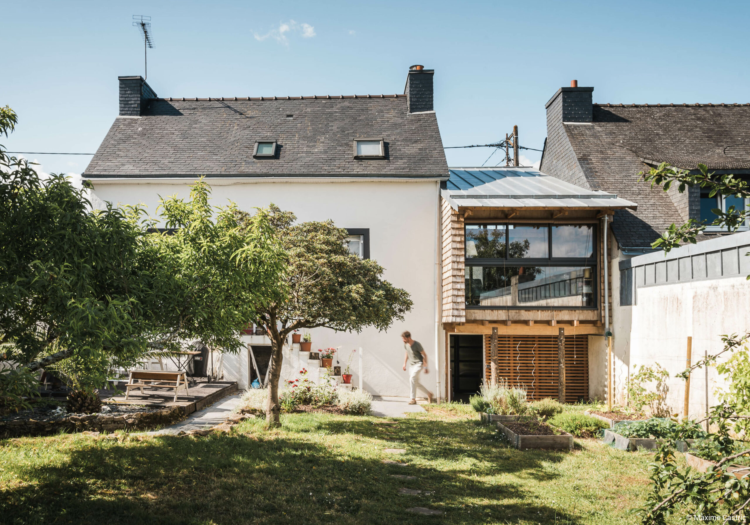 Surélévation de maison en poutres en I et ossature bois