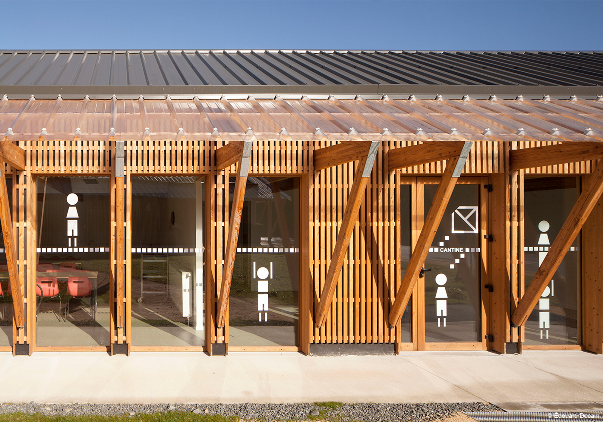 4 Centre activites Asprieres by Coco Architecture copyright Edouard Decam