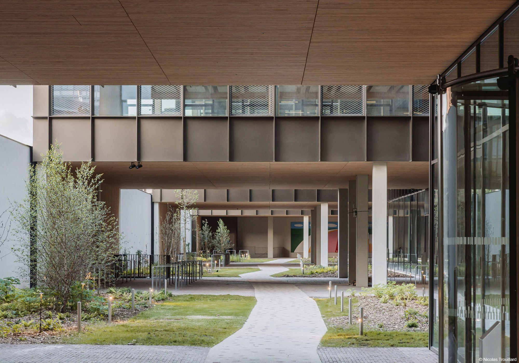 Immeuble de bureaux en structure bois lamellé collé, CLT et béton