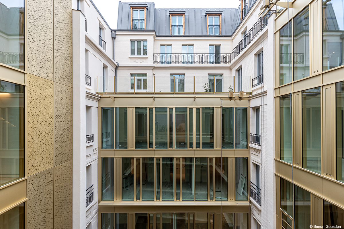 4-Maison-Bayard-by-Axel-Schoenert-Architectes-©-Simon-Guesdon