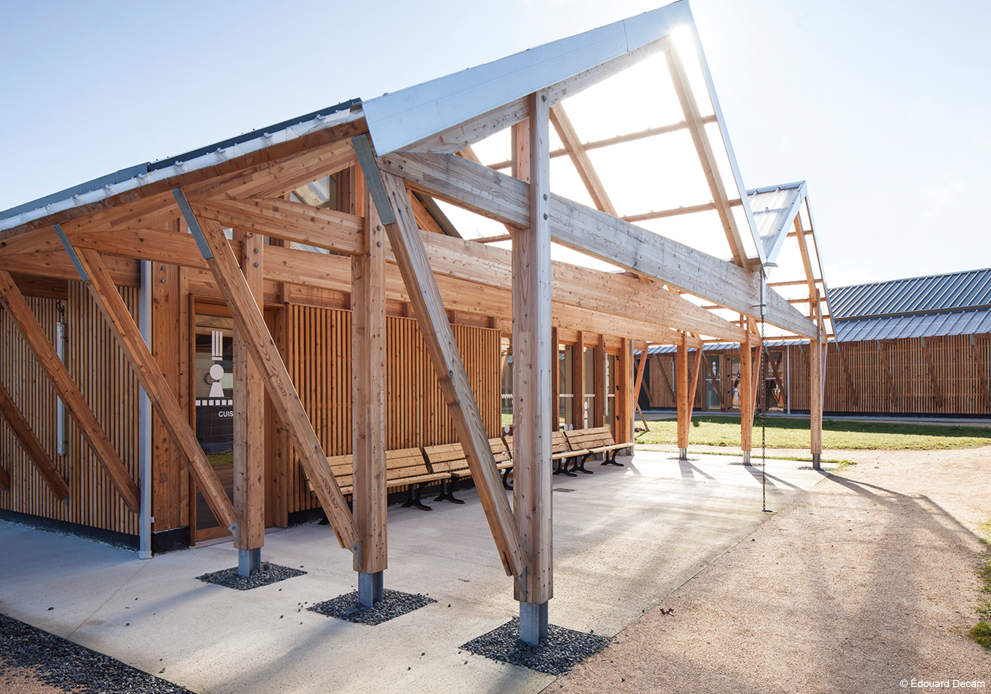 5 Centre activites Asprieres by Coco Architecture copyright Edouard Decam