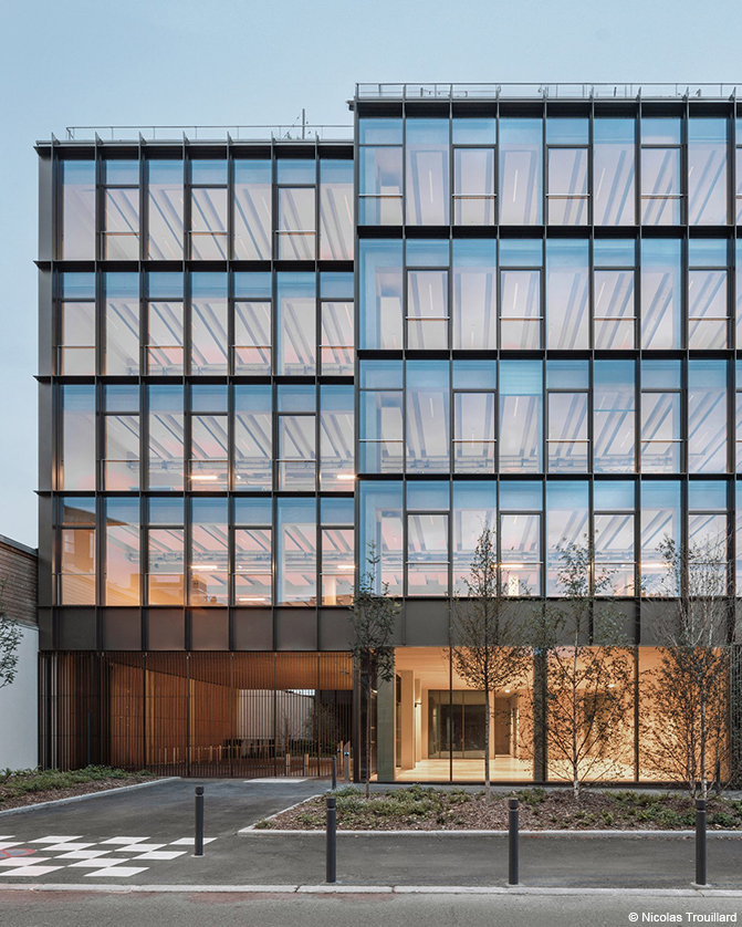 Immeuble de bureaux en structure bois lamellé collé, CLT et béton